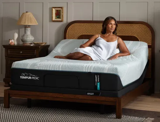 tempur-pedic-proadapt-memory-foam-mattress-woman-laying-down